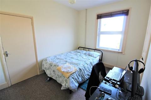3 bedroom maisonette to rent, Hamilton Road, Brighton, BN1