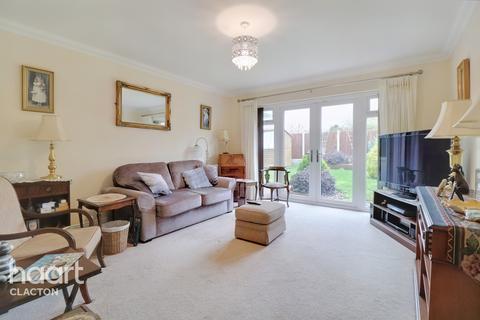 3 bedroom bungalow for sale - Chilburn Gardens, Clacton-on-Sea