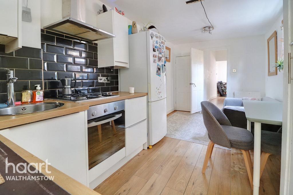 Belgrave Road, Walthamstow 2 bed apartment for sale £325,000