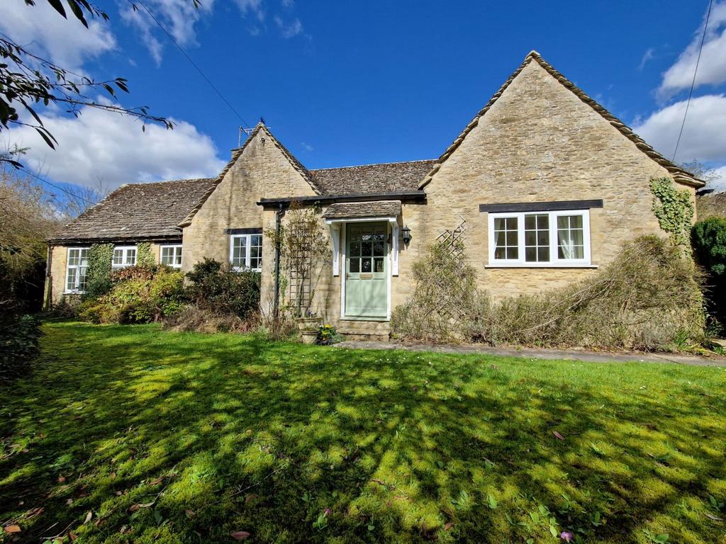Cross Tree Lane, Filkins, Gloucestershire, GL7 3 bed bungalow for sale £775,000