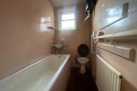20 Cedars Road, Exeter, EX2 4NA