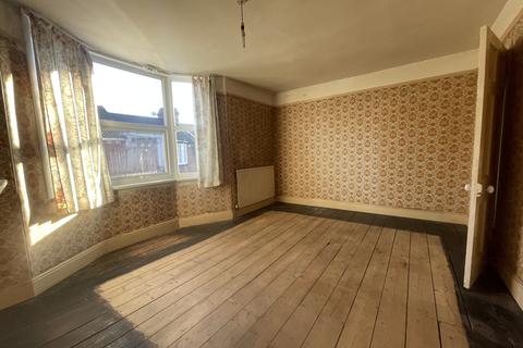 20 Cedars Road, Exeter, EX2 4NA