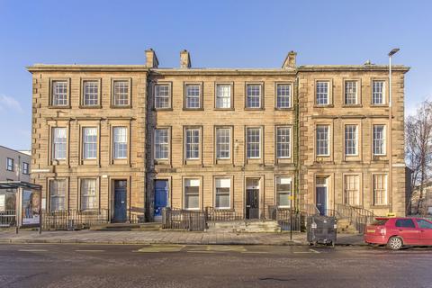 3/2 Granton Square, Edinburgh, EH5 1HE
