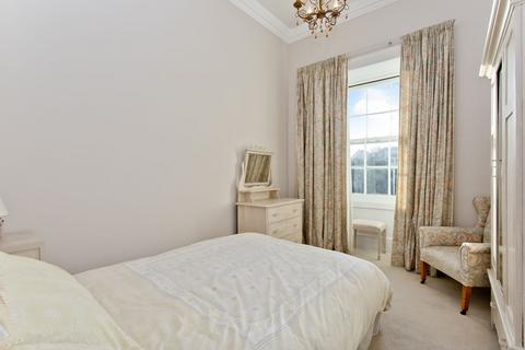 3/2 Granton Square, Edinburgh, EH5 1HE