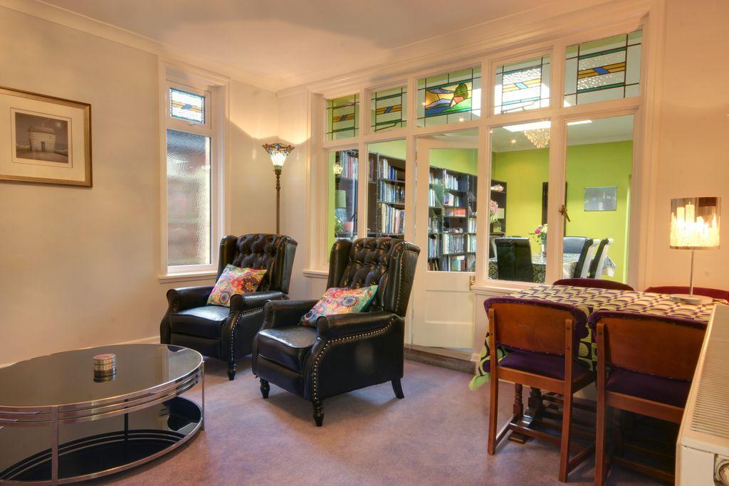 Second Lounge