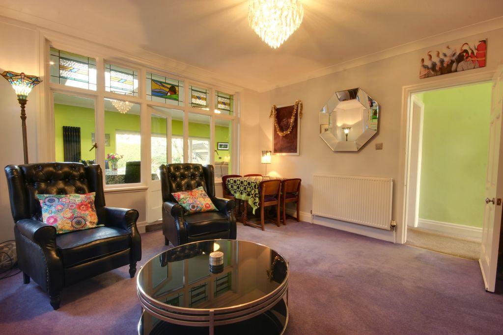Second Lounge