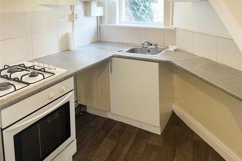 1 bedroom terraced house to rent, Crescent Road, Birkby, Huddersfield, HD2