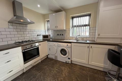4 bedroom flat to rent, UNIVIERSITY AREA, LEEDS, WEST YORKSHIRE