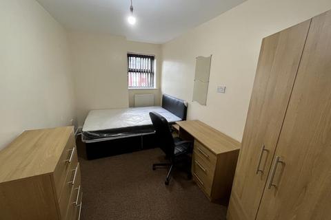 4 bedroom flat to rent, UNIVIERSITY AREA, LEEDS, WEST YORKSHIRE