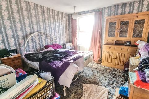 16 Acton Road, Bournemouth, BH10 4DW