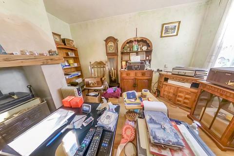 16 Acton Road, Bournemouth, BH10 4DW