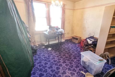 16 Acton Road, Bournemouth, BH10 4DW