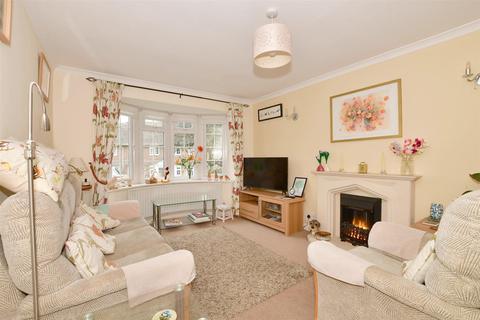 3 bedroom end of terrace house for sale - Yeats Close, Redhill, Surrey
