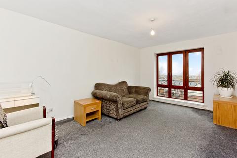 16/8 Hawkhill, Edinburgh, EH7 6LA