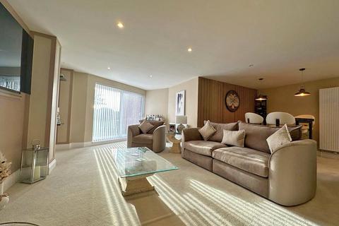 2 bedroom apartment for sale - Camden Hurst, Milford on Sea, Lymington, Hampshire, SO41