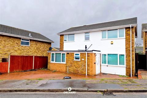 5 bedroom detached house for sale - Seaford Close, Ruislip, HA4