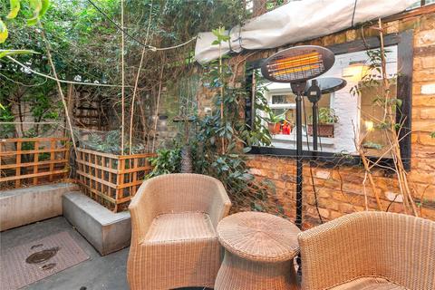 49 Orbain Road, London, SW6 7JZ