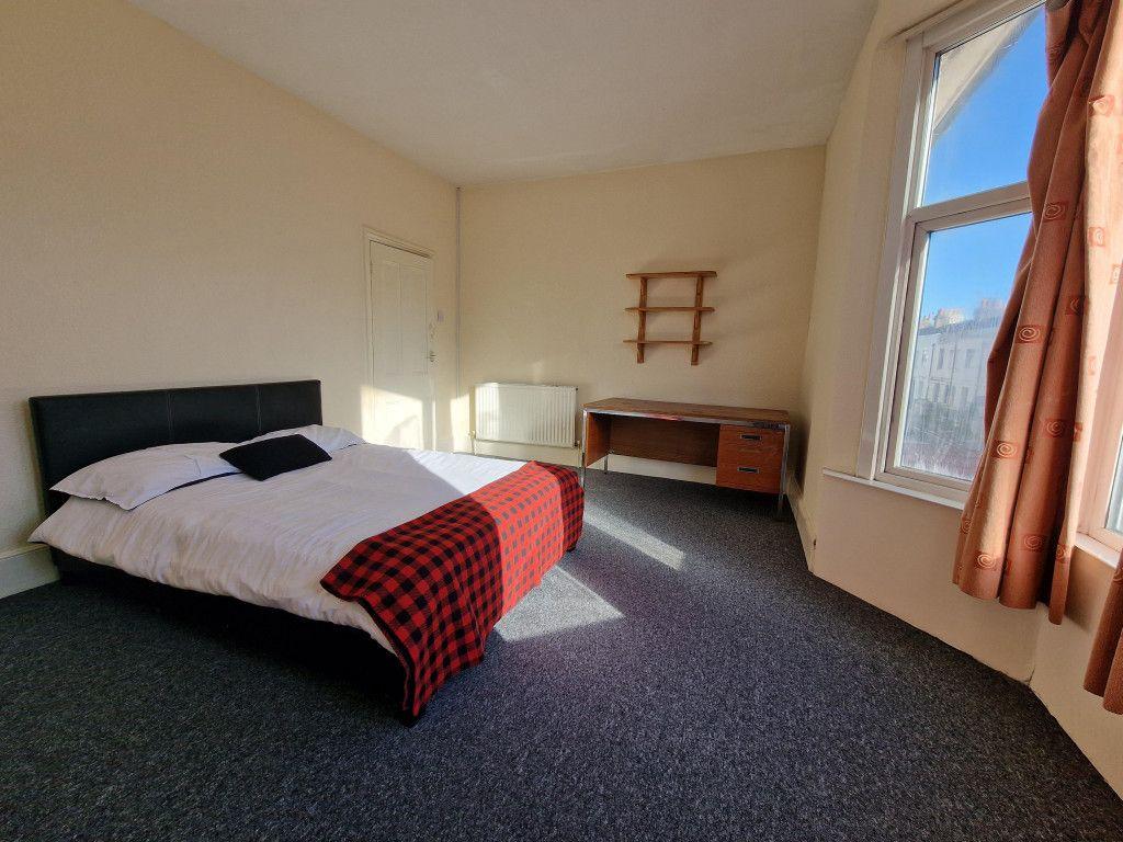 Viaduct Road, BRIGHTON BN1 4 bed house £2,166 pcm (£500 pw)