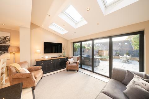 29 Dorsington Close, Hatton Park, Warwick, CV35 7TH