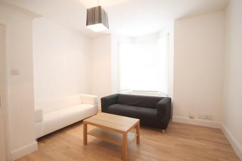3 bedroom flat to rent, Belmont Road, Harringey, N15