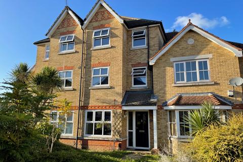 6 bedroom house to rent, Nightingale Shott, Egham, Surrey, TW20