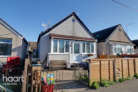 2 bedroom bungalow for sale - Broadway, Clacton-On-Sea