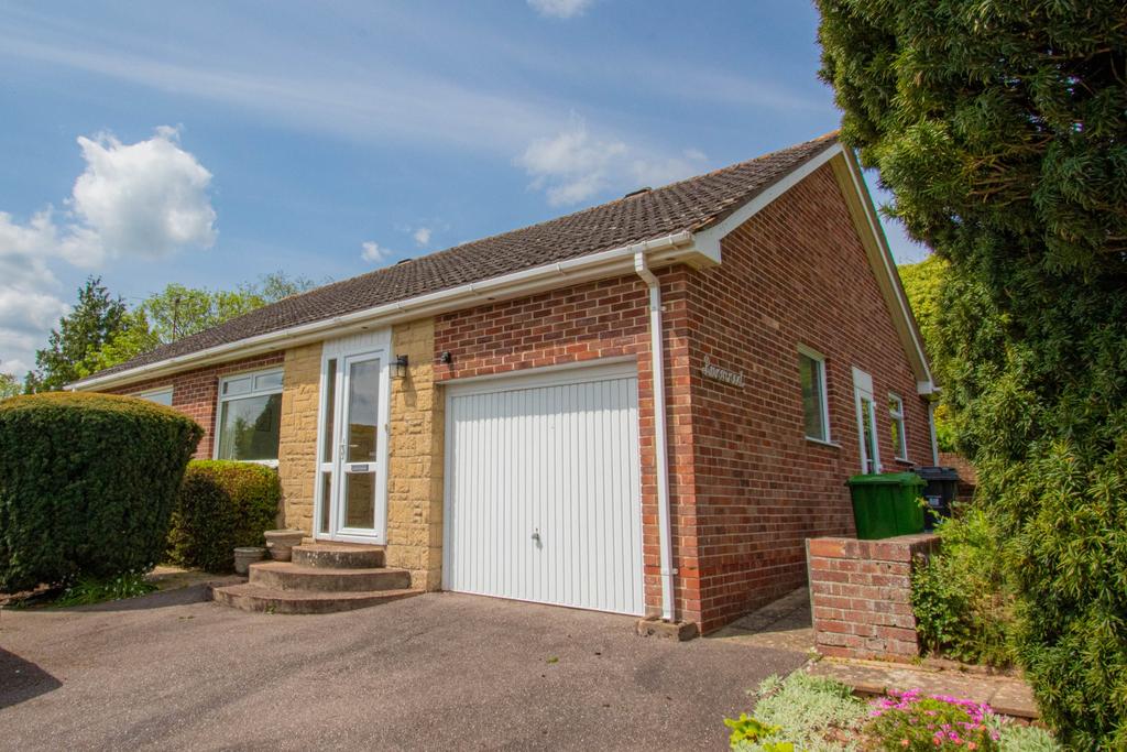 Mallocks Close, Tipton St John 3 bed detached bungalow £425,000