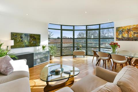 Apartment 20, 2 Point Wharf Lane, Brentford, TW8 0EA