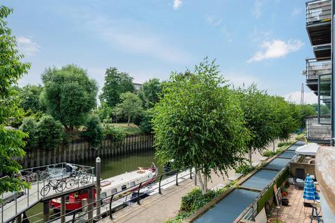 Apartment 20, 2 Point Wharf Lane, Brentford, TW8 0EA