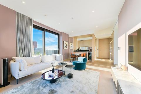 2 bedroom apartment to rent, Legacy Building, Embassy Gardens, London, SW11