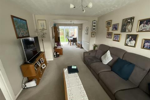 4 bedroom semi-detached house for sale - Strathcona Avenue, Bookham, Leatherhead, Surrey