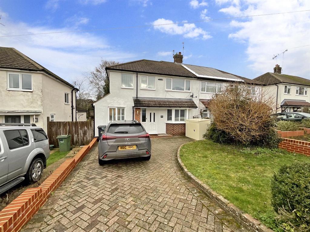 Strathcona Avenue, Bookham... 4 bed semidetached house £600,000