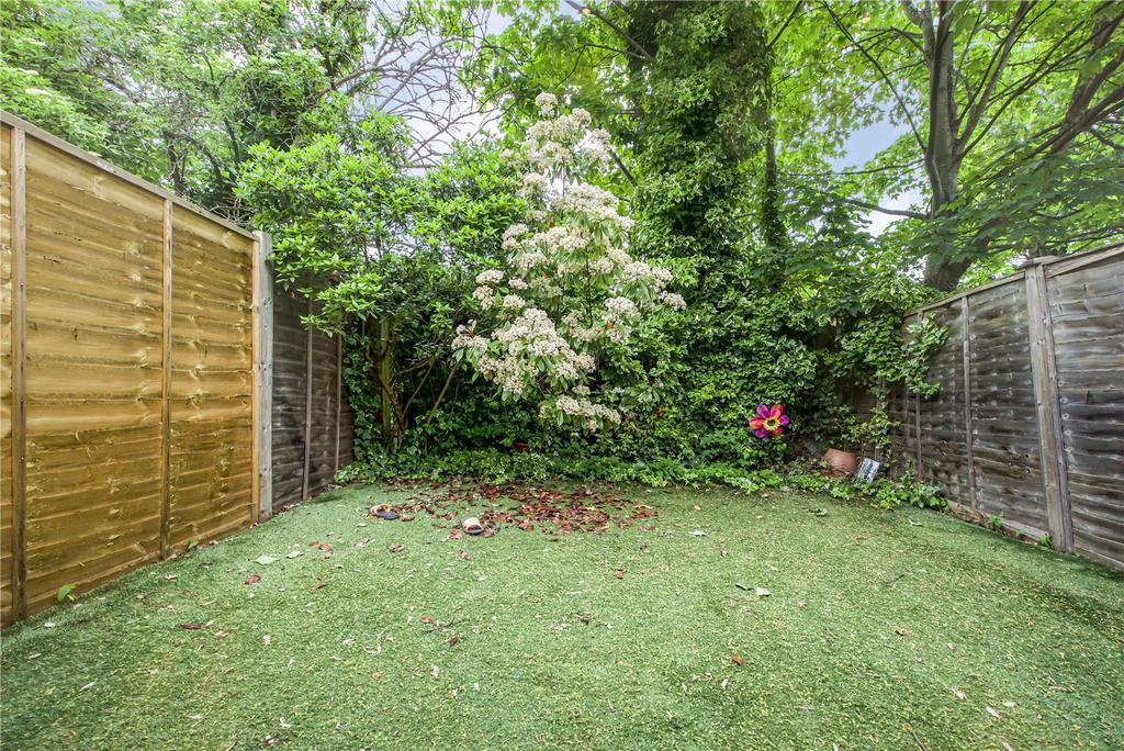 Kingscote Road, New Malden, KT3 3 bed terraced house for sale £690,000