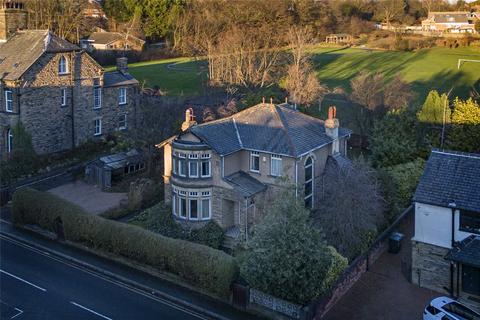 4 bedroom detached house for sale, Knowl Road, Mirfield, West Yorkshire, WF14