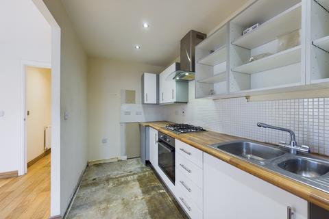 2 bedroom flat for sale - Topper Street, Cambridge CB4 2WL