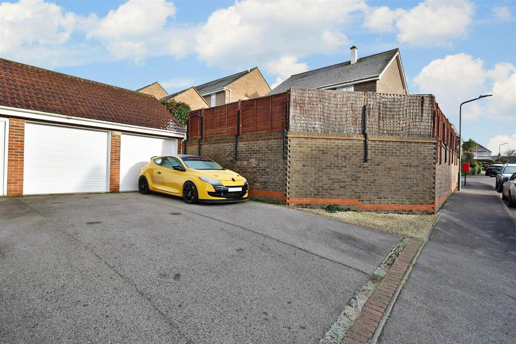 Driveway/Parking