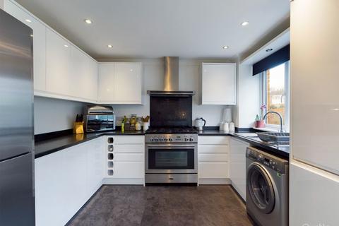 1 Markfield, Croydon, CR0 9HH