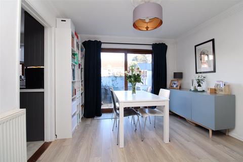 2 Stamford Close, Ipswich, IP2 9YD