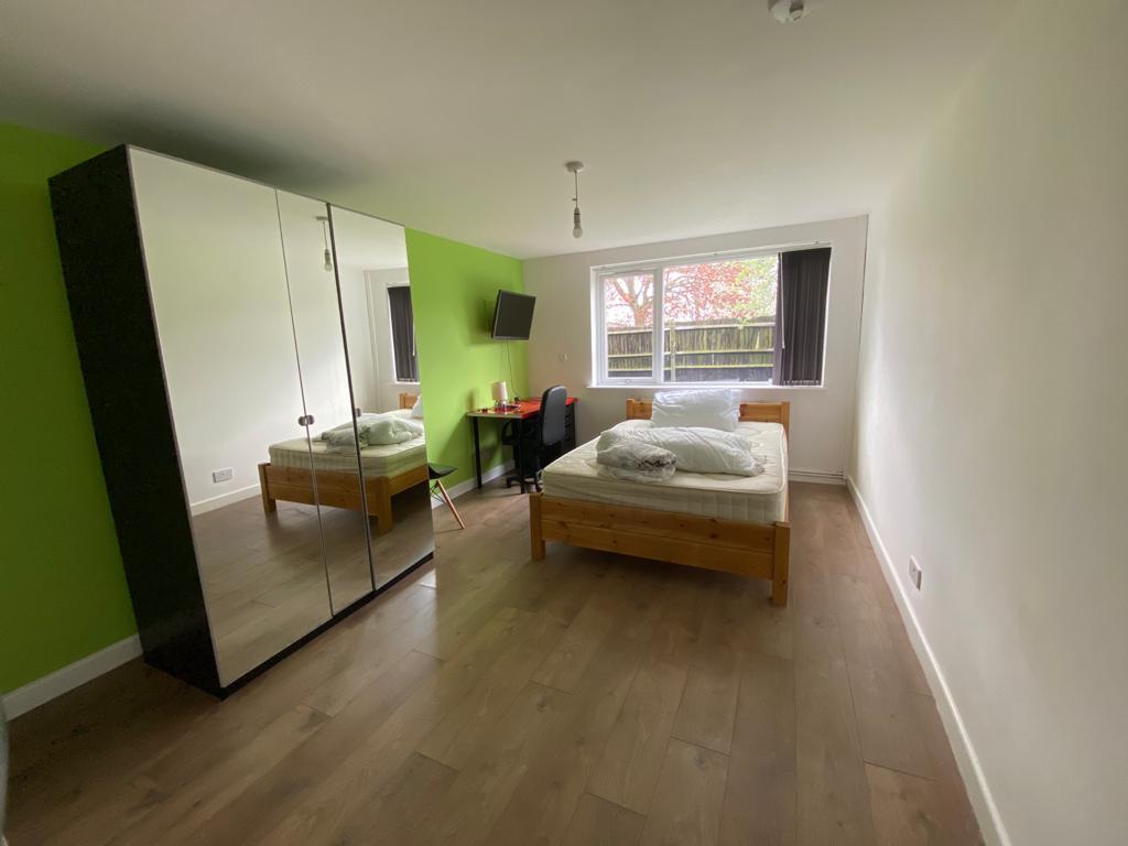 Room T202301201304.jpg