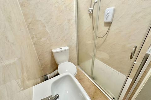 35 Bay View, Paignton, TQ3 2DL