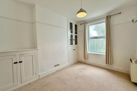 35 Bay View, Paignton, TQ3 2DL