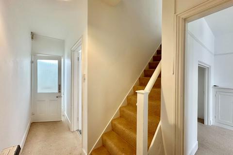35 Bay View, Paignton, TQ3 2DL