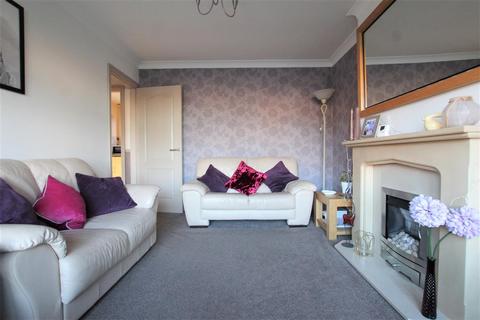 3 bedroom semi-detached house for sale - Edinburgh Close, Leyland, Leyland