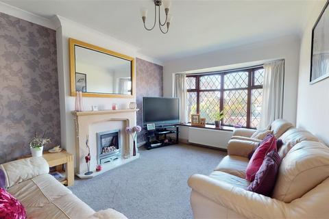 17 Edinburgh Close, Leyland, PR25 4UT