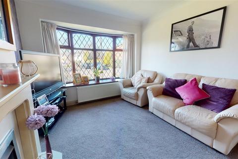 17 Edinburgh Close, Leyland, PR25 4UT