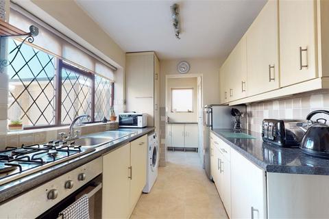 17 Edinburgh Close, Leyland, PR25 4UT