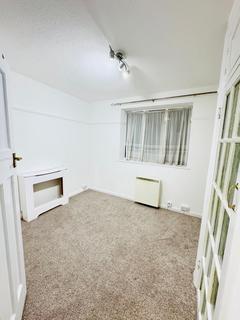 2 bedroom flat to rent, Nightingale Lane, London, E11