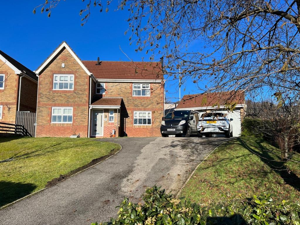Beechwood Drive Tonyrefail Tonyrefail 4 bed detached house £335,000