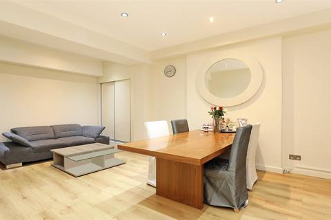 3 bedroom flat for sale, Sussex Gardens, Bayswater, W2