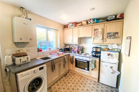 2 bedroom semi-detached house to rent, Chendre Close, Pendlebury, Swinton, M27